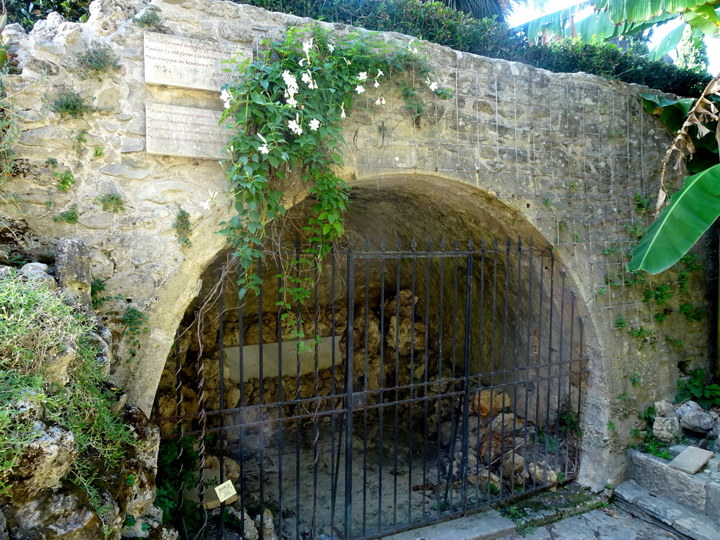 The Cenotaph of Narcissa at the east side of the Jardin des Plantes gardens