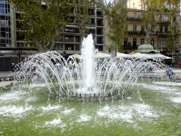 Fountain at the south side of the Esplanade Charles-de-Gaulle park