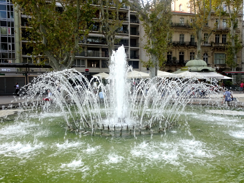 Fountain at the south side of the Esplanade Charles-de-Gaulle park