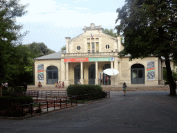 Front of the Pavillon Populaire museum at the Esplanade Charles-de-Gaulle park