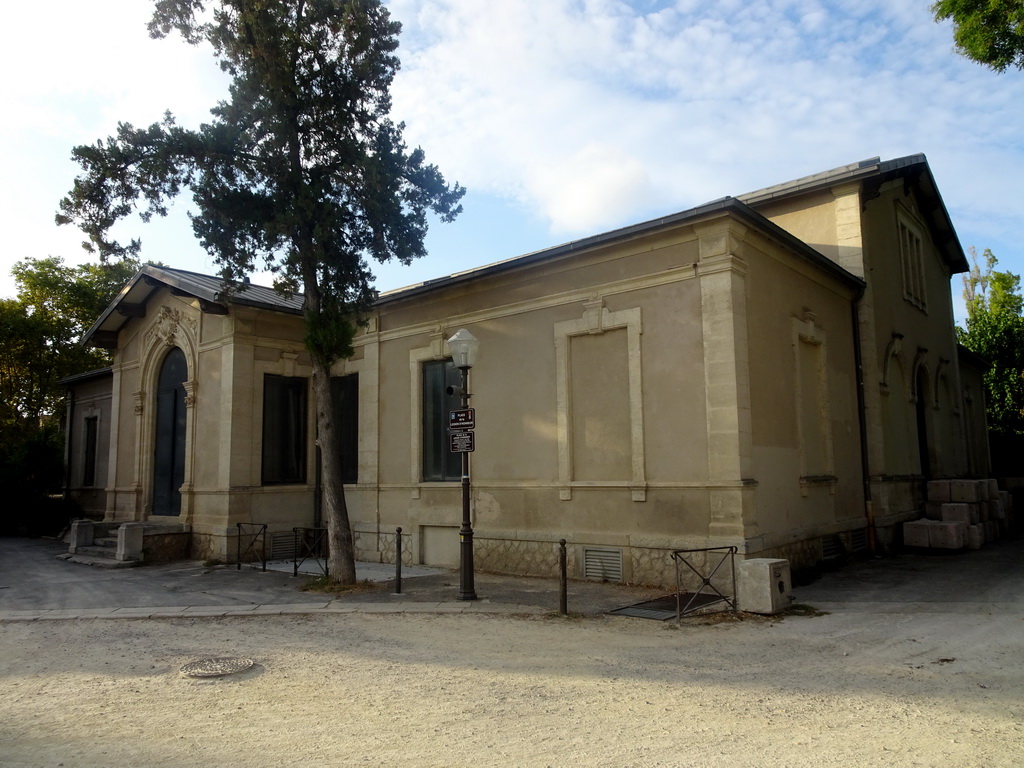 Southeast side of the Pavillon Populaire museum at the Esplanade Charles-de-Gaulle park