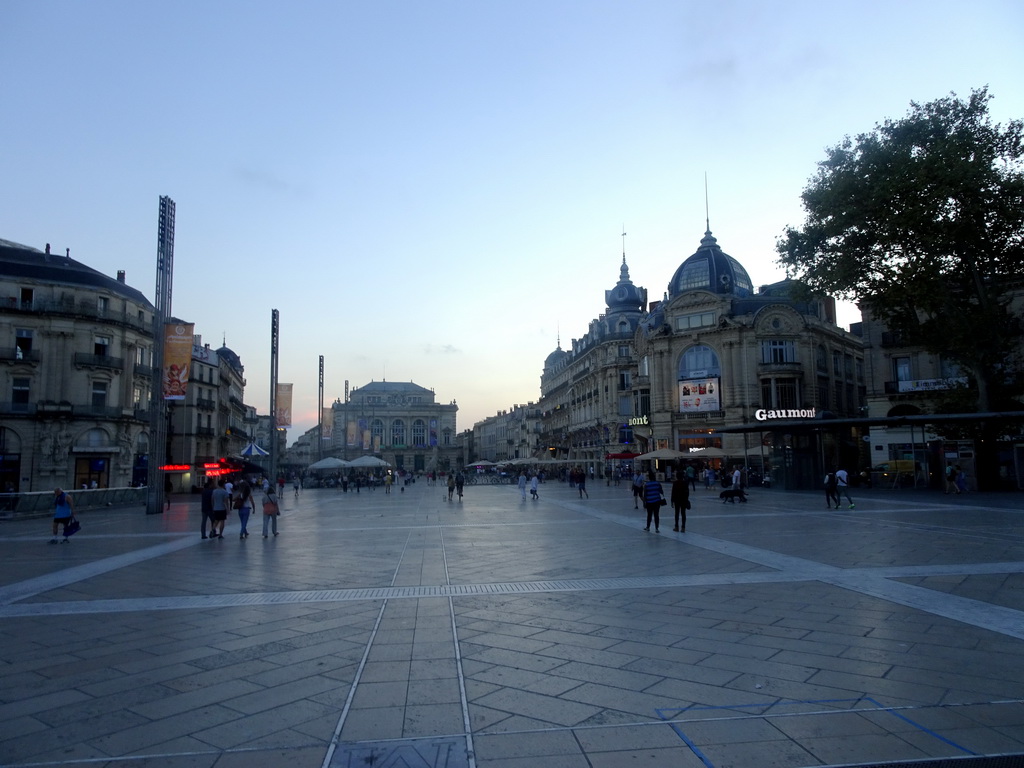 The Place de la Comédie square with the front of the Opéra National de Montpellier and the Cinéma Gaumont Comédie, at sunset