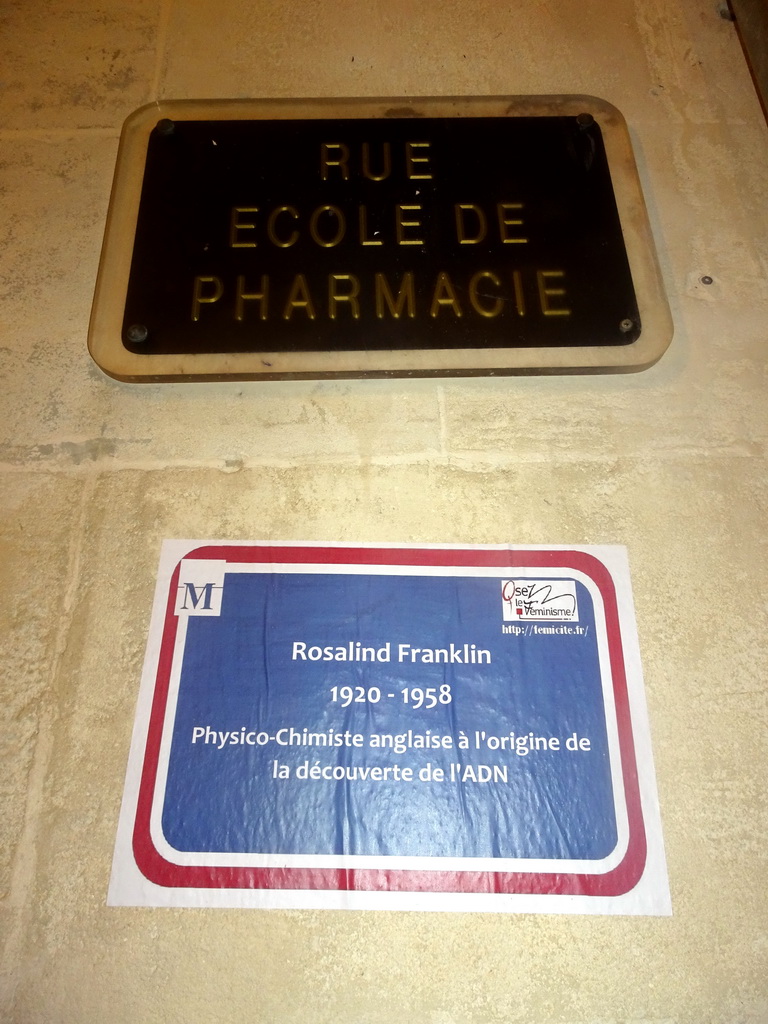 Sign on Rosalind Franklin at the Rue de l`École de Pharmacie street, by night
