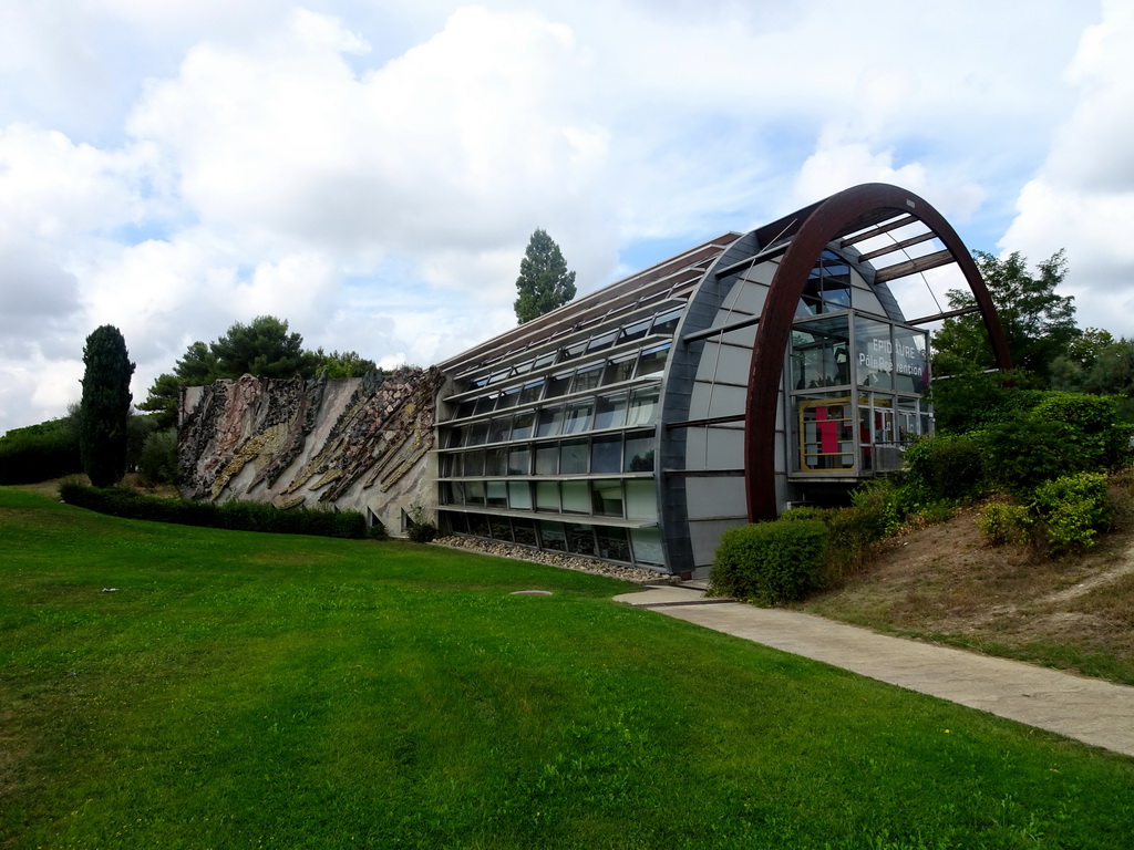 Front of the Epidaure Prevention Center at the Avenue des Apothicaires