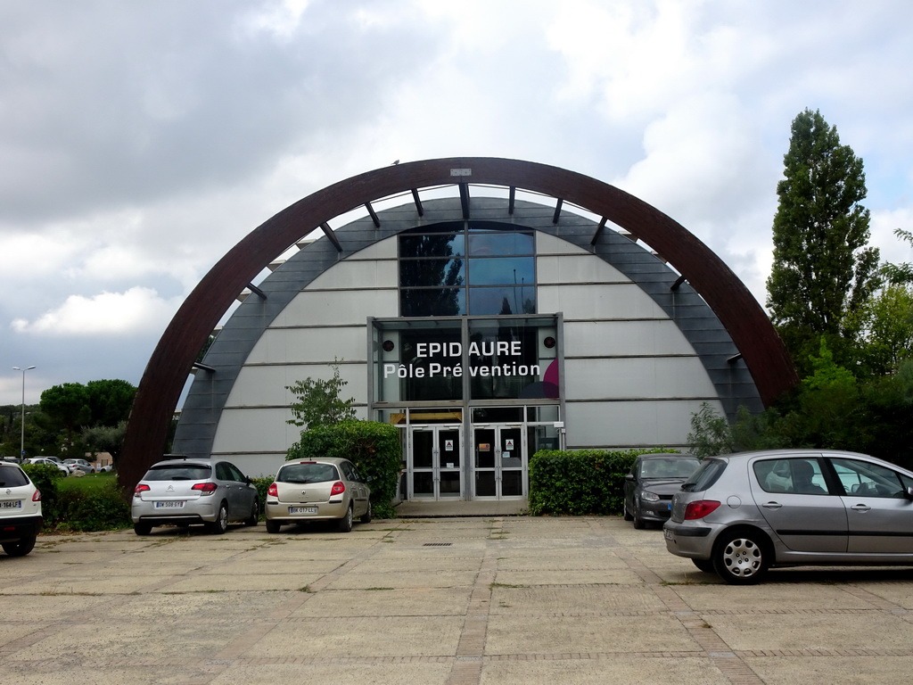 Front of the Epidaure Prevention Center at the Avenue des Apothicaires