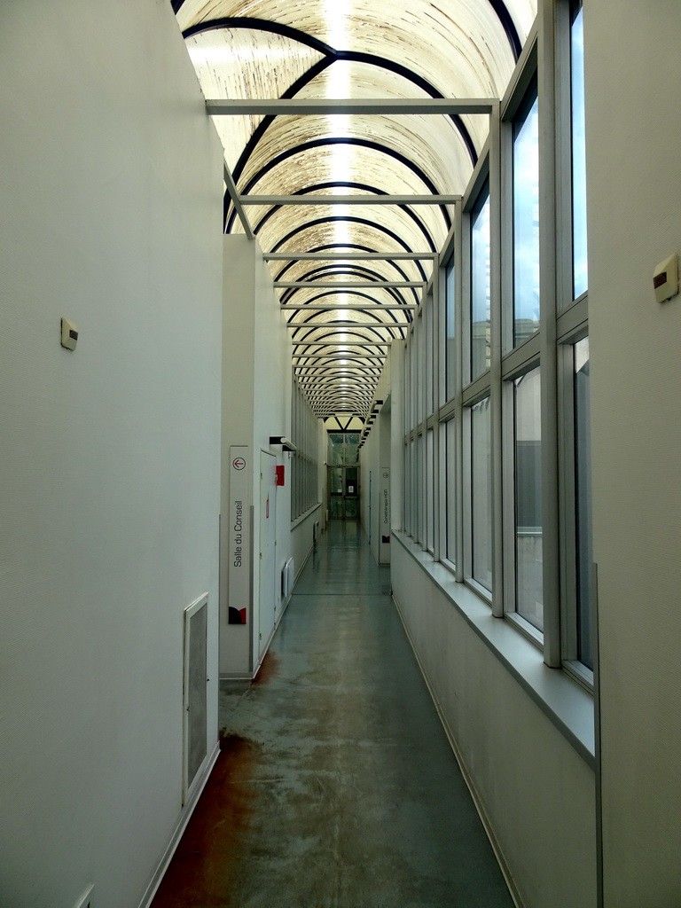 Hallway at the ground floor of the Cancer Institute of Montpellier