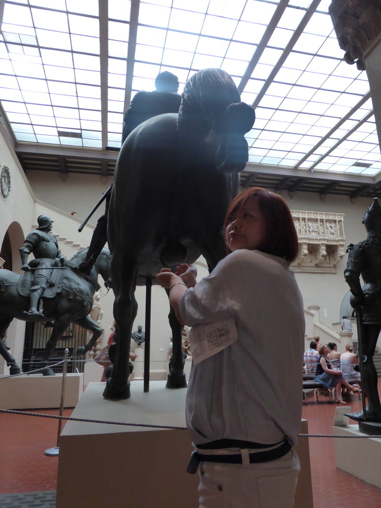 Miaomiao with an equestrian statue at the Italian Courtyard at the Ground Floor of the Pushkin Museum of Fine Arts