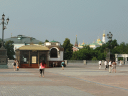 East side of the square around the Cathedral of Christ the Saviour, with a view on the Moscow Kremlin