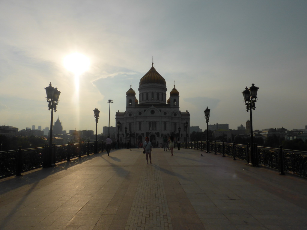 Patriarshy bridge over the Moskva river and the southeast side of the Cathedral of Christ the Saviour