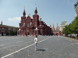 Miaomiao at the Red Square with the Moscow Kremlin, the State Historical Museum of Russia and the back side of the Iberian Gate