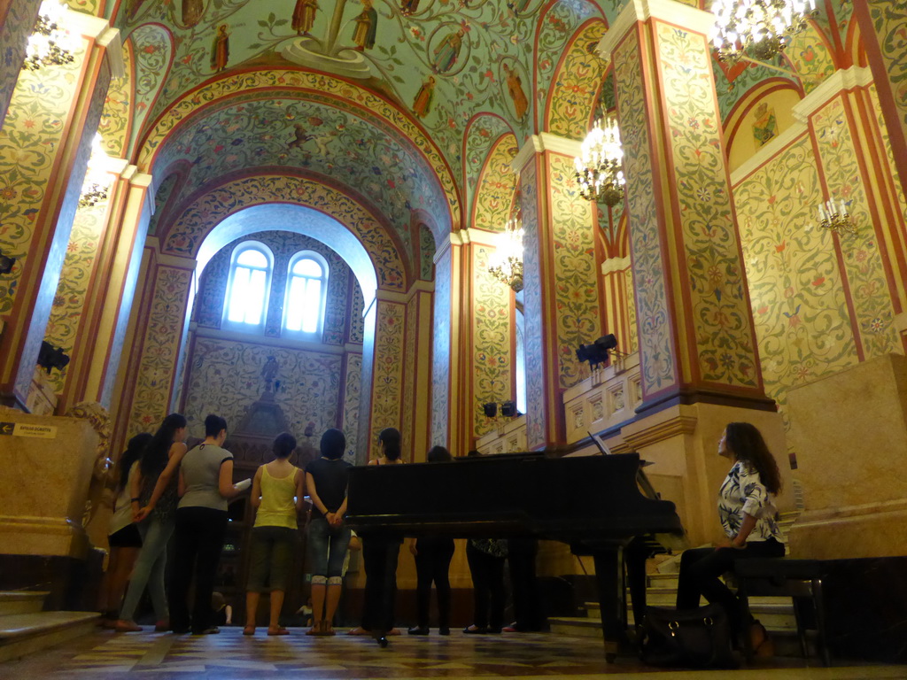 Pianist and choir at the Front Hall at the Ground Floor of the State Historical Museum of Russia