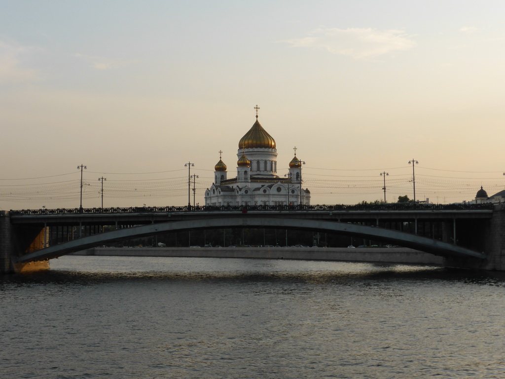 The Bolshoy Kamenny Bridge over the Moskva river and the Cathedral of Christ the Saviour, viewed from the tour boat on the Moskva river