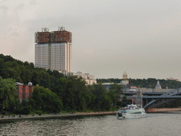 Headquarters of the Russian Academy of Sciences and the Andreyevsky Bridge over the Moskva river, viewed from the tour boat