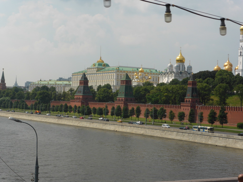 The Moskva river and the south side of the Moscow Kremlin with the Grand Kremlin Palace, the Cathedral of the Annunciation and the Cathedral of the Archangel Michael, viewed from the sightseeing bus at the Bolshoy Moskvoretsky Bridge