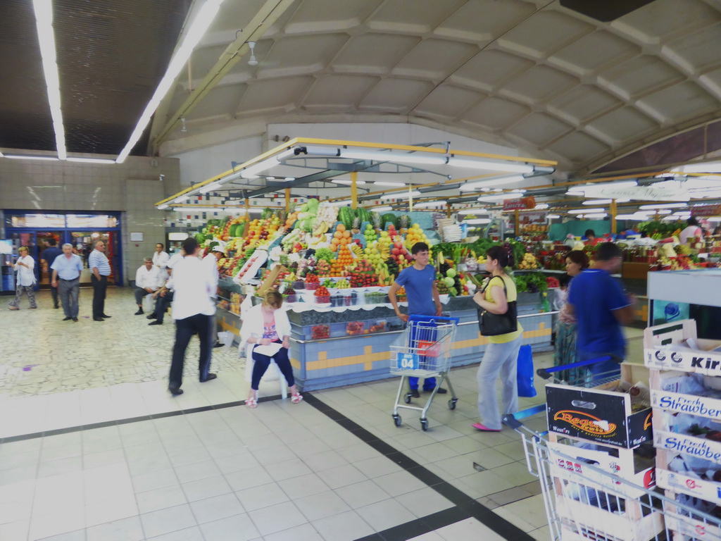 Fruit market stalls at the Dorogomilovskiy Market