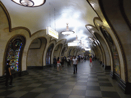 Hallway inbetween the platforms of the Novoslobodskaya subway station