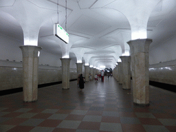 Hallway inbetween the platforms of the Kropotkinskaya subway station