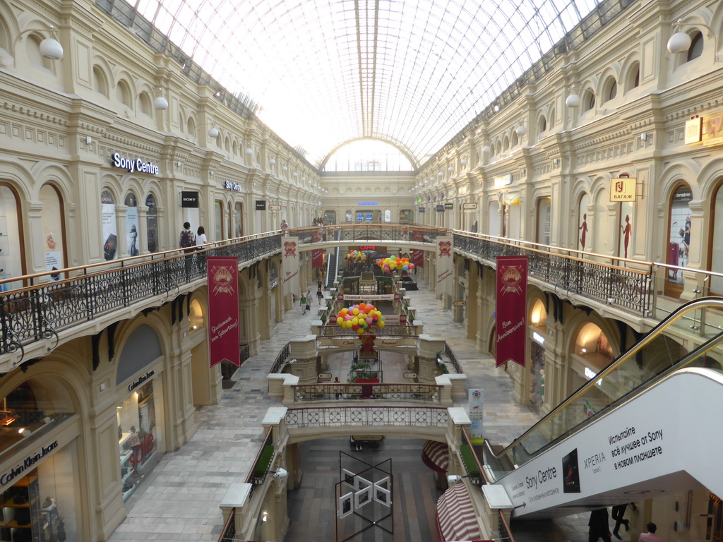 Street in the GUM shopping center, viewed from the second floor