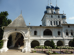 Miaomiao at the Church of Our Lady of Kazan at the Kolomenskoye estate