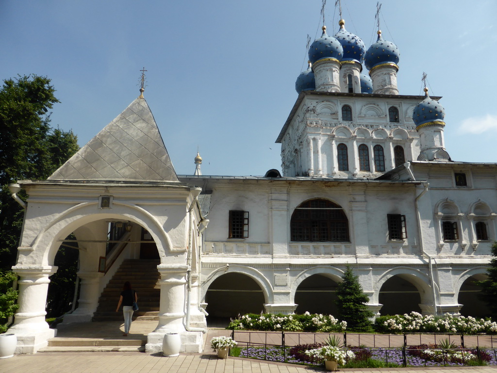 Miaomiao at the Church of Our Lady of Kazan at the Kolomenskoye estate
