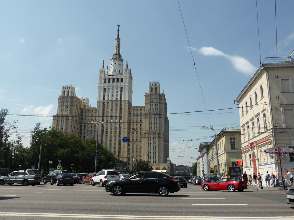 The Kudrinskaya Square Building at the Novinskiy Boulevard, viewed from the taxi to the airport