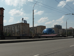 Round control tower at the junction of the Leningradskiy street and the Volokolamskoye street, viewed from the taxi to the airport