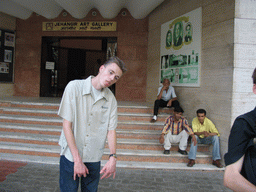 David in front of the Jehangir Art Gallery