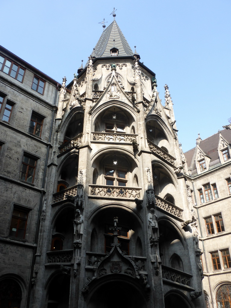 Staircase at the west side of the inner square of the Neues Rathaus building