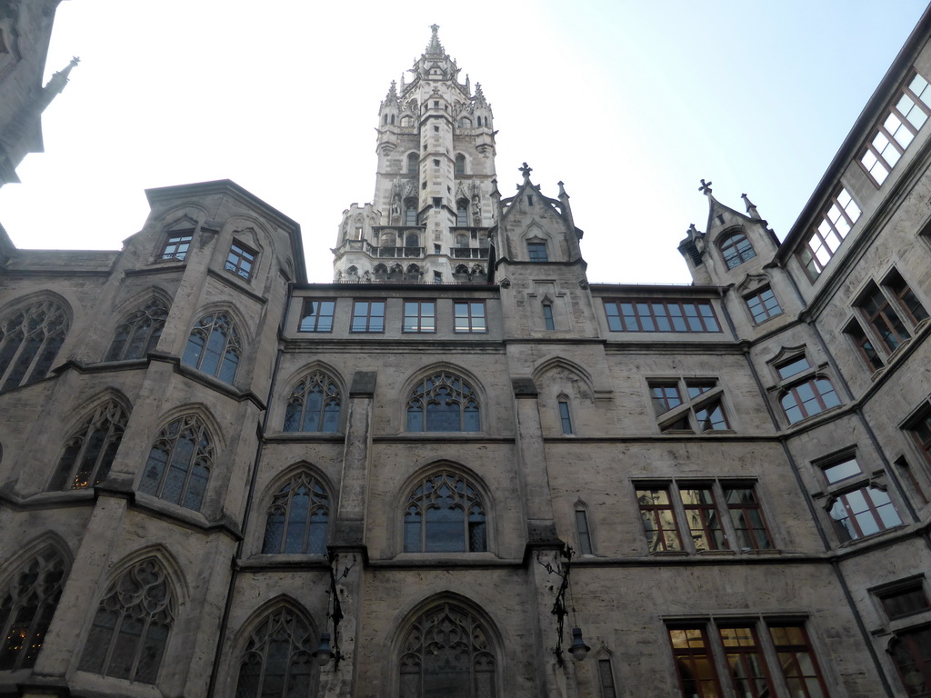South side of the inner square and the tower of the Neues Rathaus building