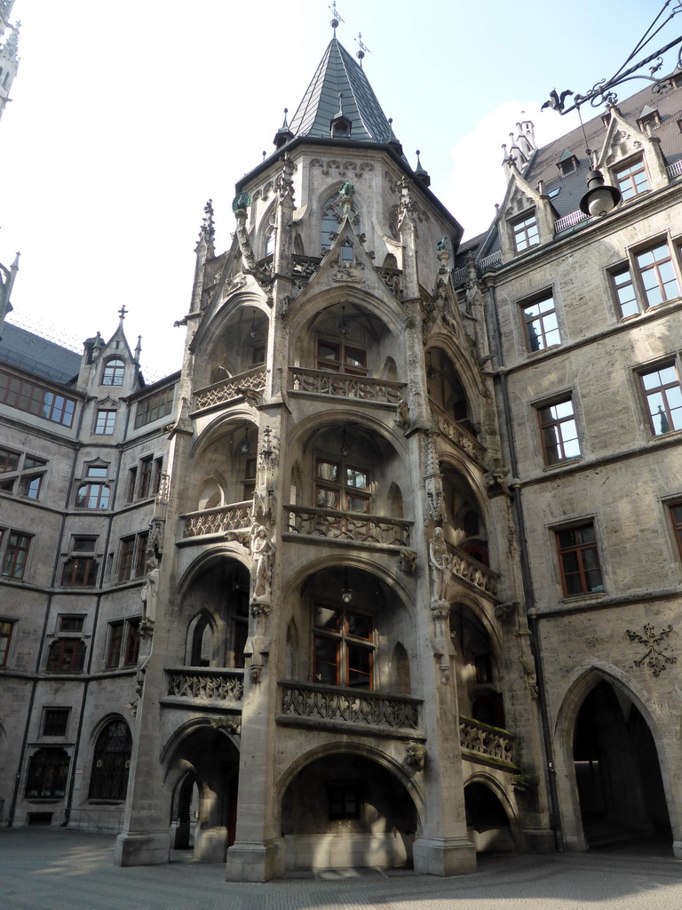 Staircase at the west side of the inner square of the Neues Rathaus building