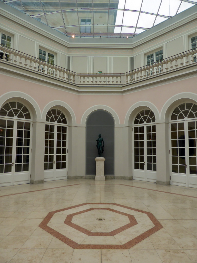 Inner Courtyard of the Cuvilliés Theatre, with a statue