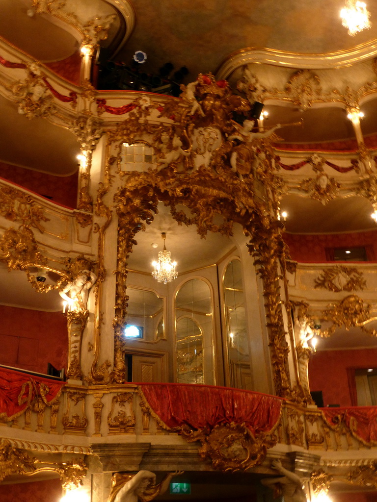 Electoral loge at the back of the Cuvilliés Theatre