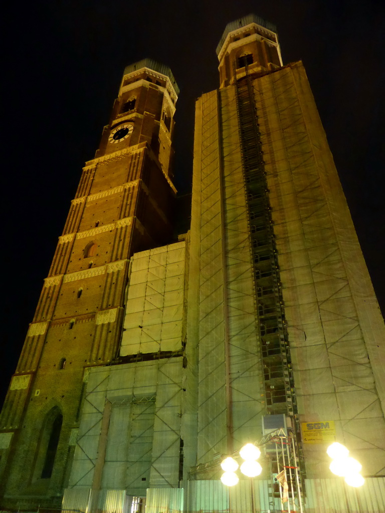 Front and towers of the Frauenkirche church at the Frauenplatz square, by night