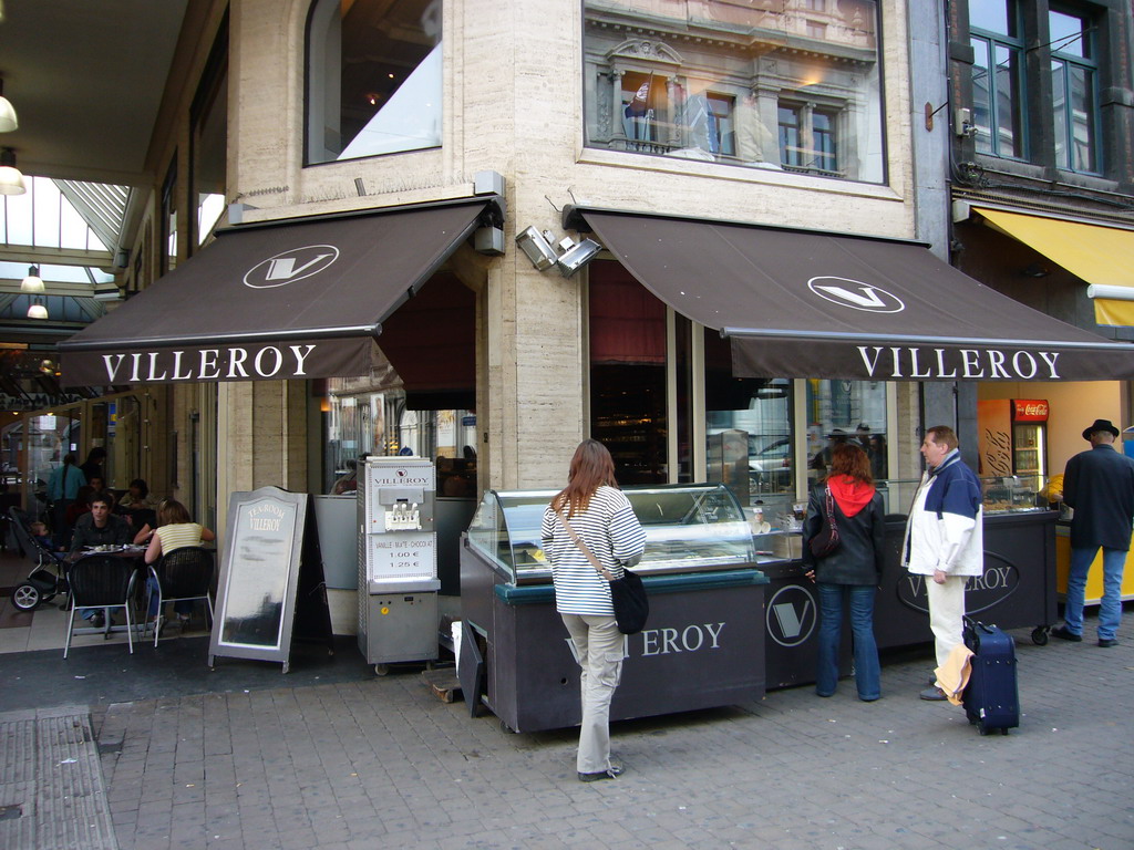 Front of the Tea Room Villeroy at the Rue de Fer