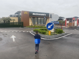 Max in front of the McDonald`s restaurant at the Doganella Nord service area