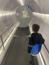 Tim and Max in a tunnel at the Corporea building at the east side of the Città della Scienza museum