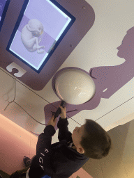 Max with an ultrasound device at the Corporea building at the east side of the Città della Scienza museum