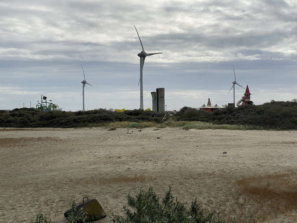 The Play Beach, the Water Playground, the Snackcorner Aquapark and the Play Castle at the Deltapark Neeltje Jans, viewed from the path to the tour of the Delta Works