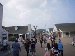 Street of the Woodbury Common Premium Outlets
