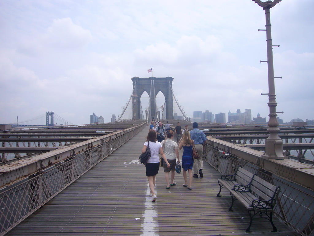 Miaomiao at the Manhattan side of Brooklyn Bridge