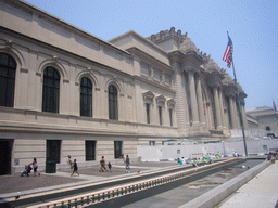 The front of the Metropolitan Museum of Art