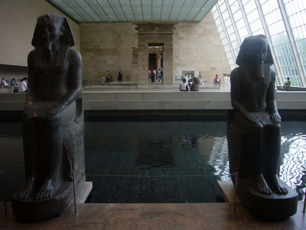 The front of the Temple of Dendur, in the Metropolitan Museum of Art