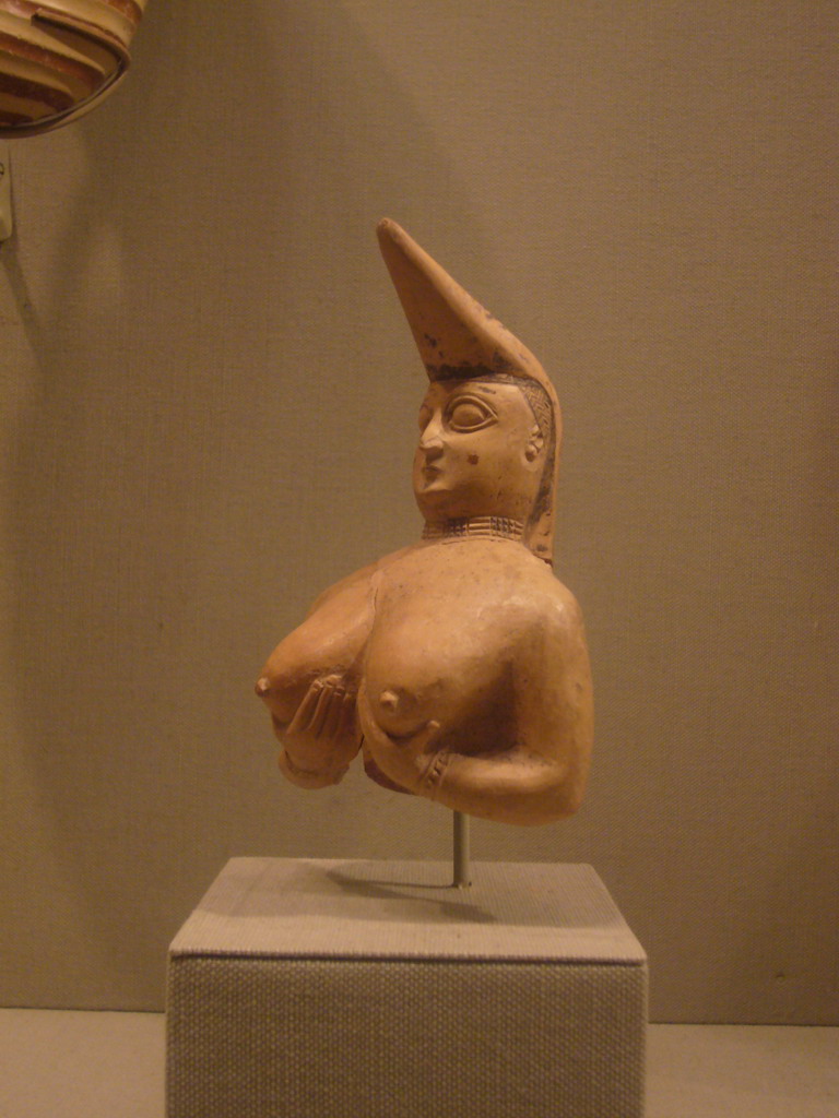 Near Eastern female figure, in the Metropolitan Museum of Art