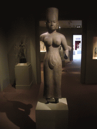 East-Asian statue of a female figure