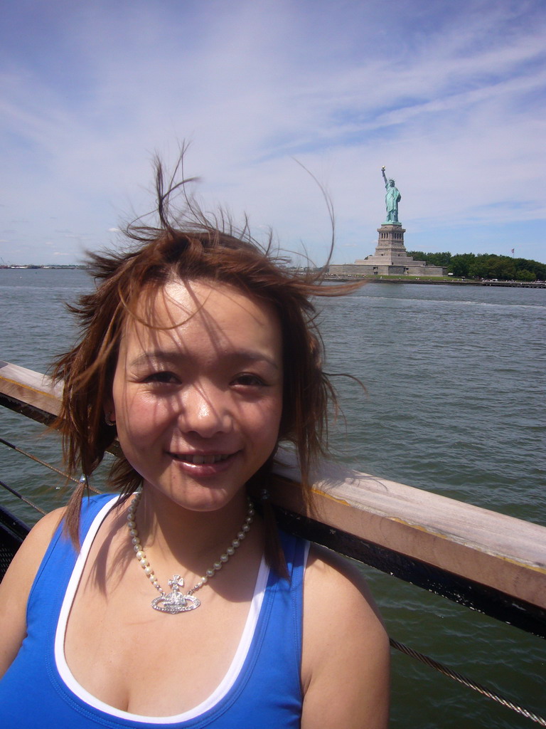 Miaomiao and the Statue of Liberty, from the Liberty Island ferry