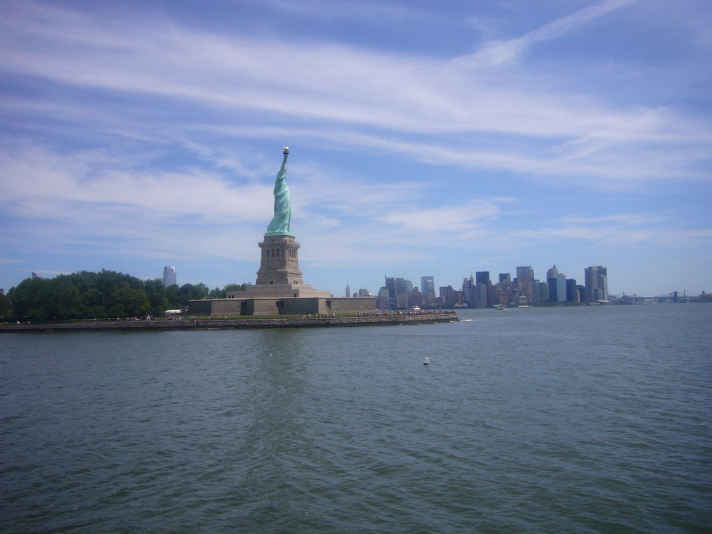 The Statue of Liberty and the skyline of Manhattan, from the Liberty Island ferry