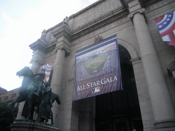 The front of the American Museum of Natural History, with the statue of Theodore Roosevelt