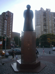 Statue of Lin Zexu, in Chinatown