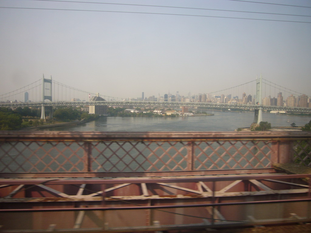 The skyline of Manhattan, from the train to Boston
