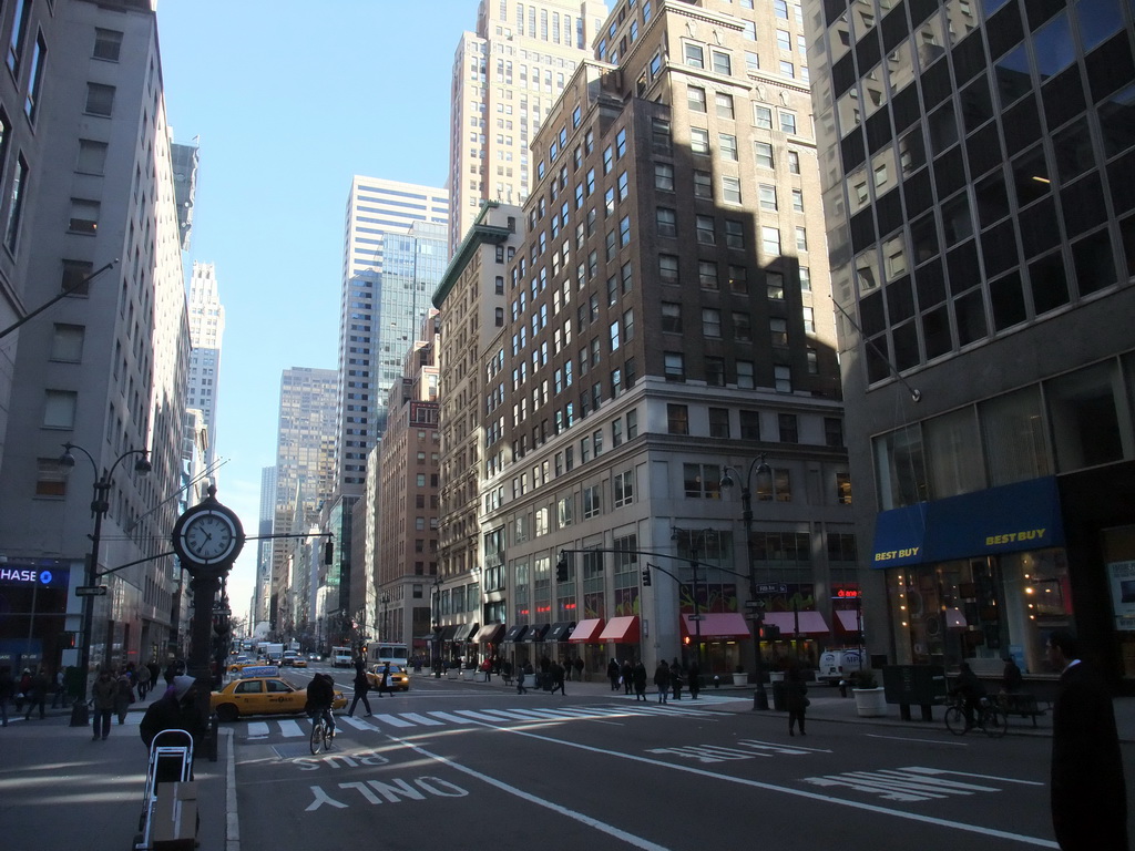 Crossing of Fifth Avenue and 44th Street